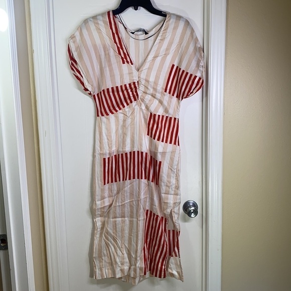 Zara - XS Light Pink and Red Dress - Picture 2 of 7